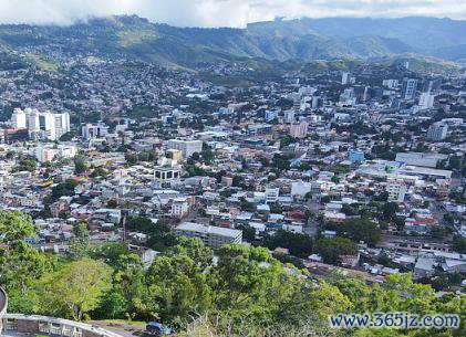 纳斯里·阿斯富拉获取洪齐拉斯总统选举